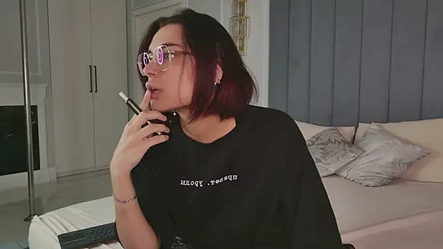 VioletAsh online show from 9, 5, 2026