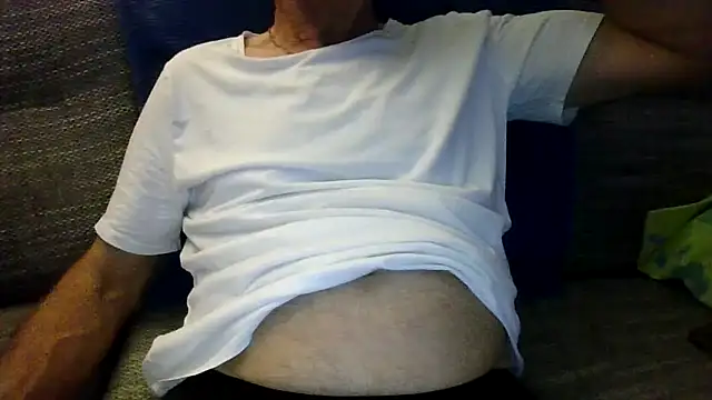 Snapshot of velikifant7 chatting on 16, 11, 2025 velikifant7 online show from 16, 11, 2025