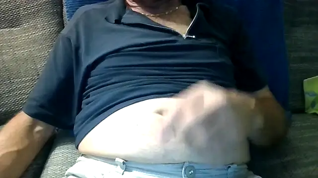 Snapshot of velikifant7 chatting on 28, 11, 2025 velikifant7 online show from 28, 11, 2025