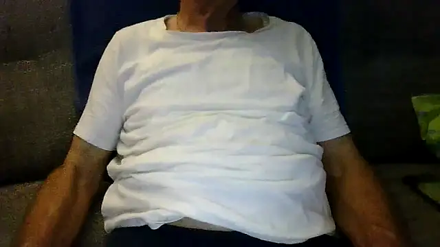 Snapshot of velikifant7 chatting on 30, 11, 2025 velikifant7 online show from 30, 11, 2025