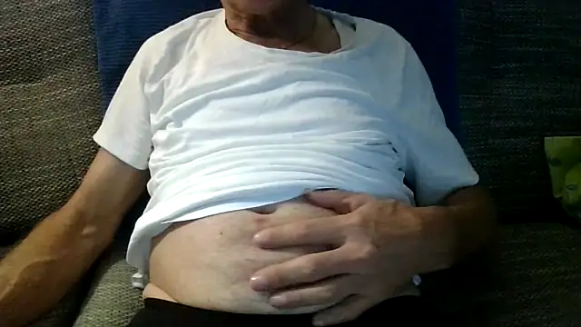 Snapshot of velikifant7 chatting on 4, 12, 2025 velikifant7 online show from 4, 12, 2025