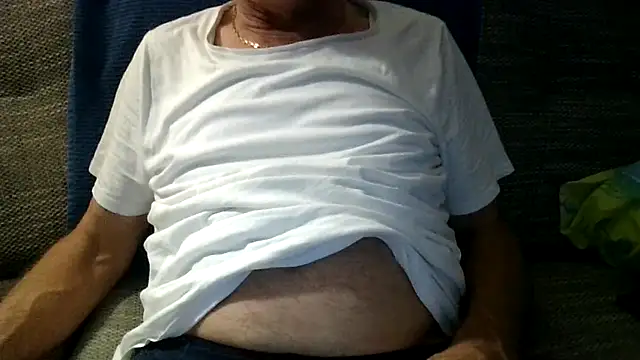 Snapshot of velikifant7 chatting on 14, 12, 2025 velikifant7 online show from 14, 12, 2025