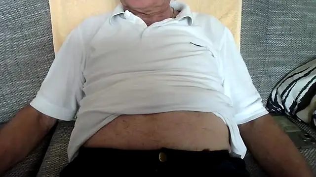 Snapshot of velikifant7 chatting on 7, 3, 2026 velikifant7 online show from 7, 3, 2026