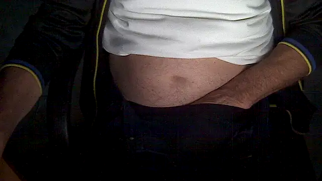 Snapshot of velikifant7 chatting on 10, 3, 2026 velikifant7 online show from 10, 3, 2026