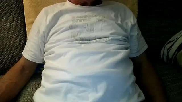 Snapshot of velikifant7 chatting on 12, 3, 2026 velikifant7 online show from 12, 3, 2026