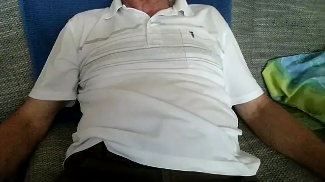 Snapshot of velikifant7 chatting on 28, 4, 2026 velikifant7 online show from 28, 4, 2026