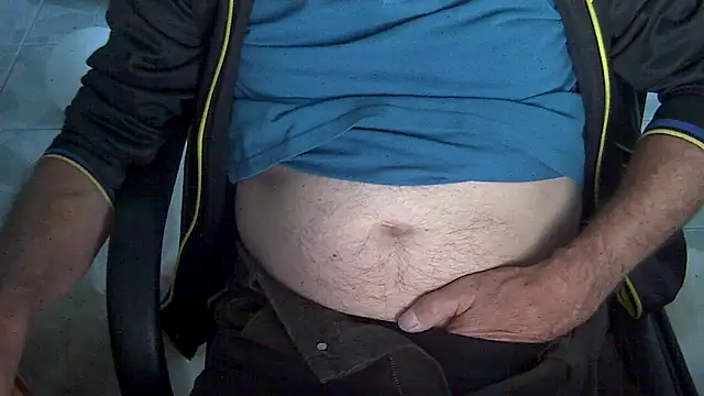 Snapshot of velikifant7 chatting on 3, 5, 2026 velikifant7 online show from 3, 5, 2026