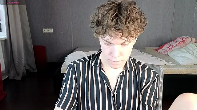 DYLAN  WILSON online show from 8, 9, 2025