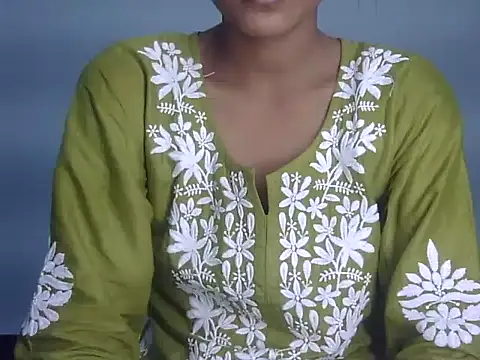 Snapshot of Nura7 chatting on 28, 10, 2025 Nura7 online show from 28, 10, 2025