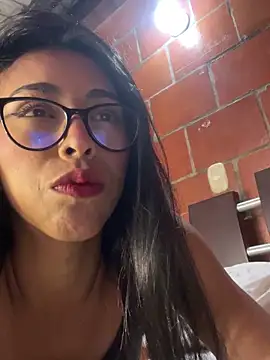 Snapshot of Emma__cumlovee chatting on 7, 5, 2026 Emma cumlovee online show from 7, 5, 2026