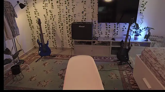 Snapshot of RusBradPitt chatting on 22, 9, 2025 RusBradPitt online show from 22, 9, 2025