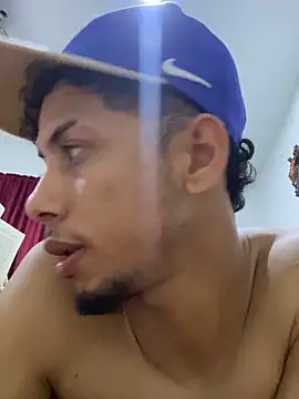 Snapshot of DustinandJordan chatting on 10, 9, 2025 DustinandJordan online show from 10, 9, 2025