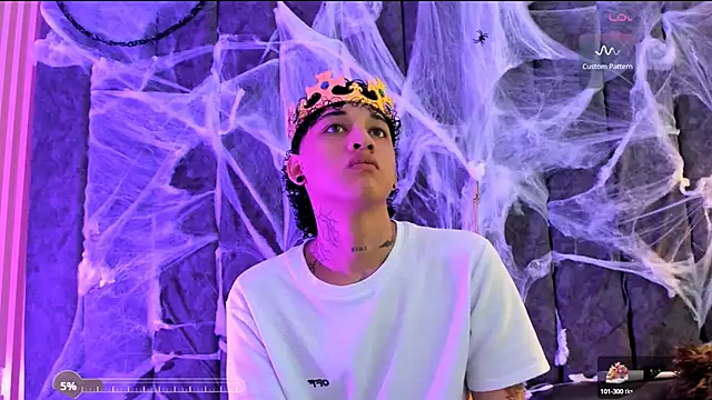 Snapshot of DustinandJordan chatting on 13, 10, 2025 DustinandJordan online show from 13, 10, 2025