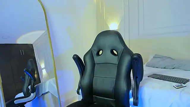 Snapshot of DustinandJordan chatting on 9, 2, 2026 DustinandJordan online show from 9, 2, 2026