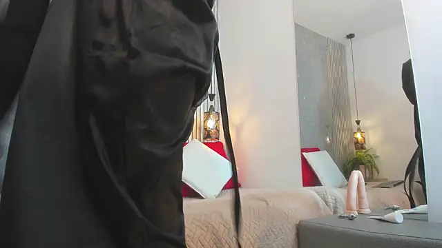 Dominic Taylor  online show from 14, 10, 2025