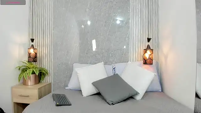 Dominic Taylor  online show from 17, 10, 2025