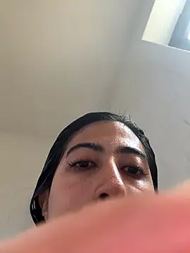 Snapshot of OwnedBySky chatting on 12, 9, 2025 OwnedBySky online show from 12, 9, 2025