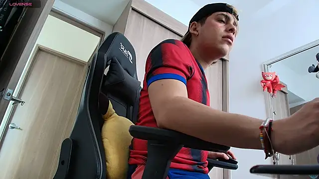 Snapshot of brunothompson3 chatting on 20, 12, 2025 brunothompson3 online show from 20, 12, 2025