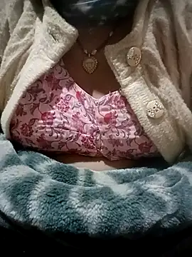 Snapshot of CUTGIRL76 chatting on 19, 12, 2025 CUTGIRL76 online show from 19, 12, 2025