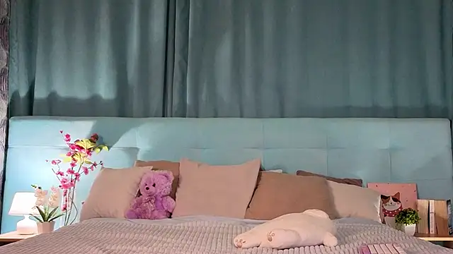 Aurora Bennet online show from 20, 2, 2026