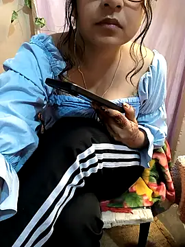 queenbuggi online show from 19, 10, 2025