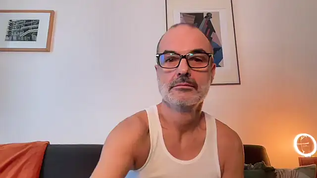 Snapshot of Milkywaymen chatting on 22, 11, 2025 Milkywaymen online show from 22, 11, 2025