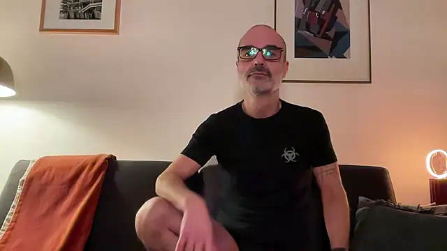 Snapshot of Milkywaymen chatting on 7, 1, 2026 Milkywaymen online show from 7, 1, 2026