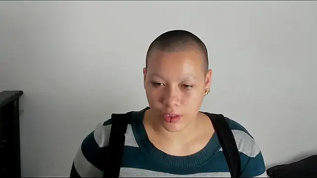 Snapshot of Cherry_vald chatting on 11, 4, 2026 Cherry vald online show from 11, 4, 2026