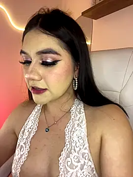 Zoe Serrat online show from 18, 10, 2025