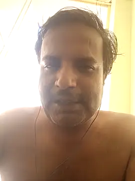 Snapshot of vardh033 chatting on 10, 9, 2025 vardh033 online show from 10, 9, 2025