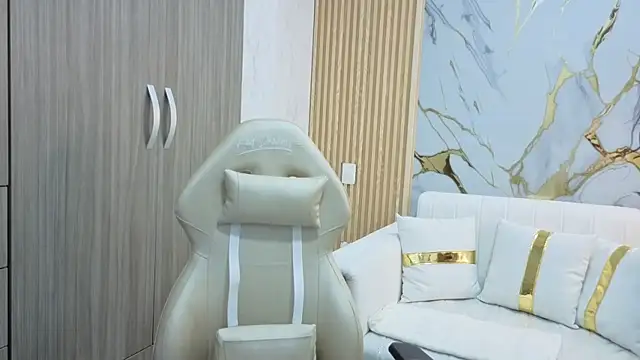 Madam Hott online show from 18, 9, 2025