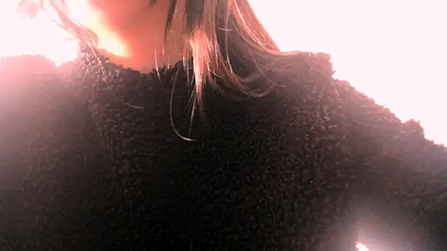 Snapshot of scarletr_red chatting on 28, 9, 2025 scarletr red online show from 28, 9, 2025