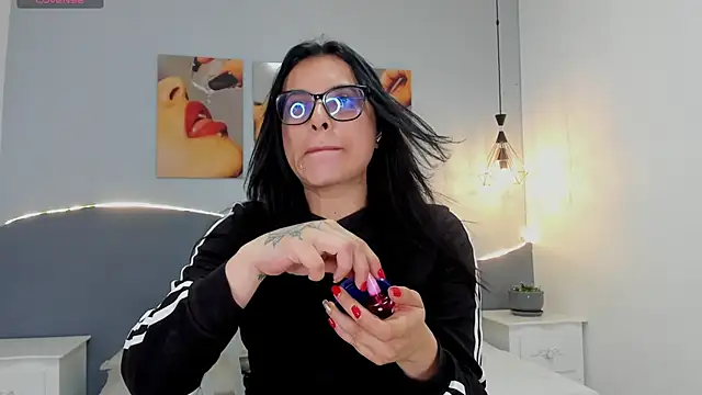 Snapshot of Sara_mora_ chatting on 12, 6, 2026 Sara mora online show from 12, 6, 2026