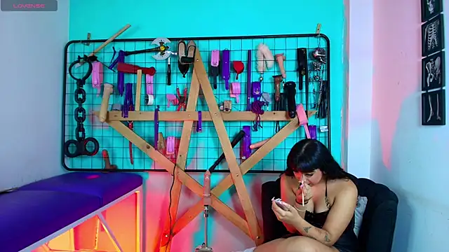 Mrmia bdsm extreme online show from 18, 12, 2025