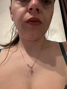 ladywithbigass online show from 9, 5, 2026