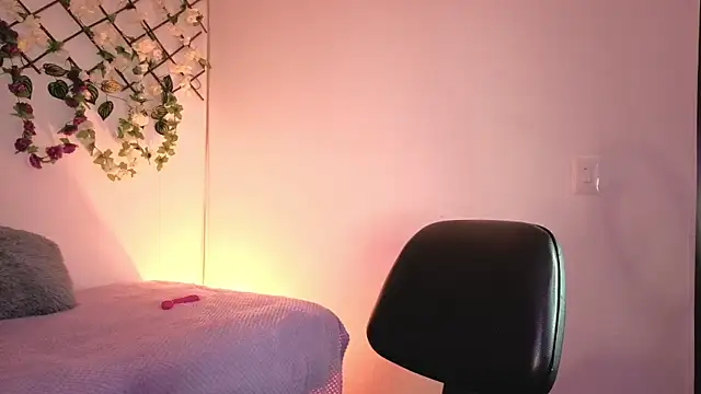 MiaCollinssx online show from 12, 9, 2025