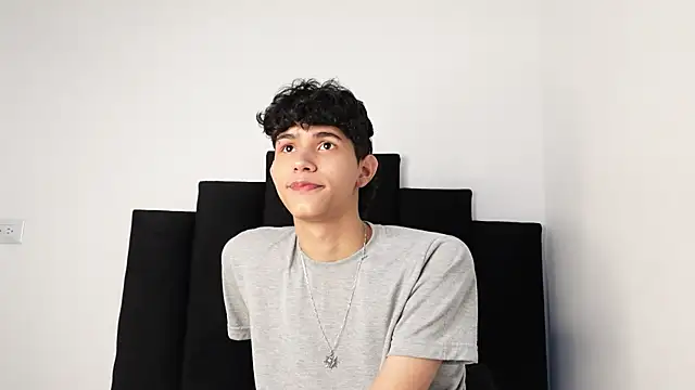 Snapshot of alexmark_ chatting on 17, 9, 2025 alexmark  online show from 17, 9, 2025
