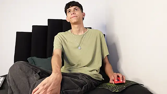 Snapshot of alexmark_ chatting on 6, 10, 2025 alexmark  online show from 6, 10, 2025
