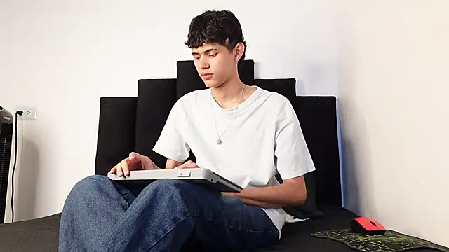 Snapshot of alexmark_ chatting on 17, 10, 2025 alexmark  online show from 17, 10, 2025