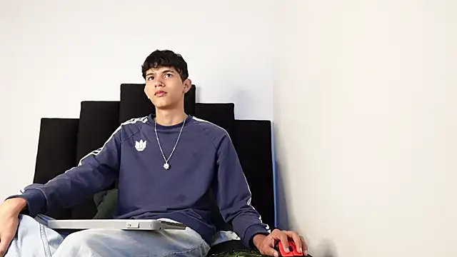 Snapshot of alexmark_ chatting on 20, 10, 2025 alexmark  online show from 20, 10, 2025