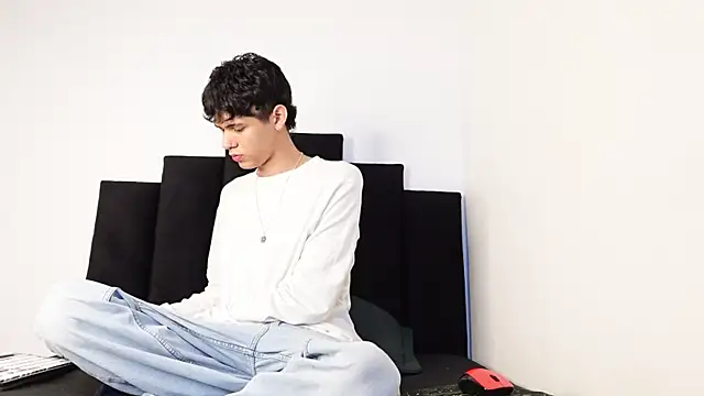 Snapshot of alexmark_ chatting on 21, 10, 2025 alexmark  online show from 21, 10, 2025