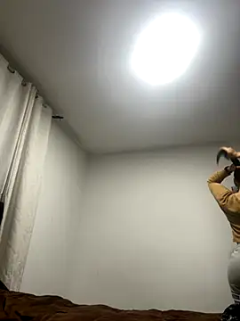 Leonis 0 online show from 31, 10, 2025