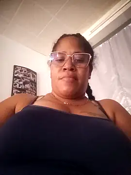 Snapshot of Big_ass_submissive chatting on 15, 9, 2025 Big ass submissive online show from 15, 9, 2025