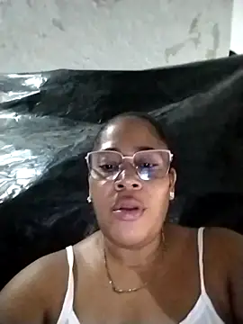Snapshot of Big_ass_submissive chatting on 20, 9, 2025 Big ass submissive online show from 20, 9, 2025