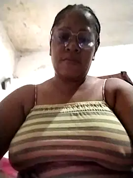 Snapshot of Big_ass_submissive chatting on 24, 9, 2025 Big ass submissive online show from 24, 9, 2025