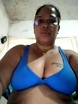 Snapshot of Big_ass_submissive chatting on 1, 10, 2025 Big ass submissive online show from 1, 10, 2025