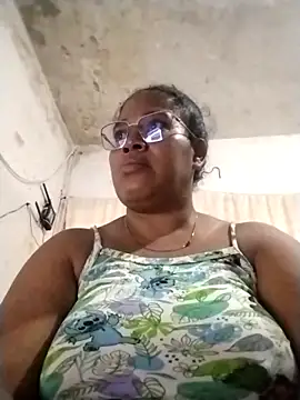 Snapshot of Big_ass_submissive chatting on 5, 10, 2025 Big ass submissive online show from 5, 10, 2025