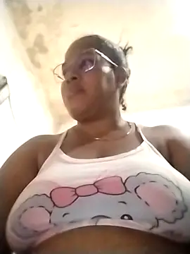 Snapshot of Big_ass_submissive chatting on 6, 10, 2025 Big ass submissive online show from 6, 10, 2025