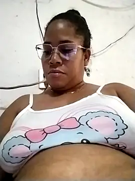 Snapshot of Big_ass_submissive chatting on 7, 10, 2025 Big ass submissive online show from 7, 10, 2025