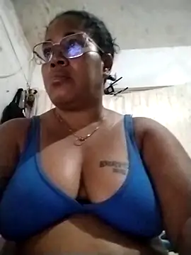 Snapshot of Big_ass_submissive chatting on 27, 10, 2025 Big ass submissive online show from 27, 10, 2025